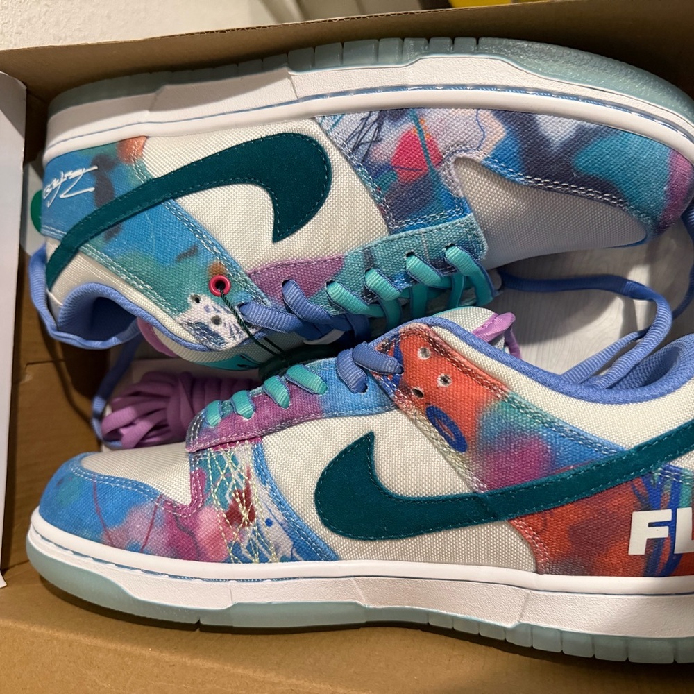 Nike dunk futura size 9.5 brand new